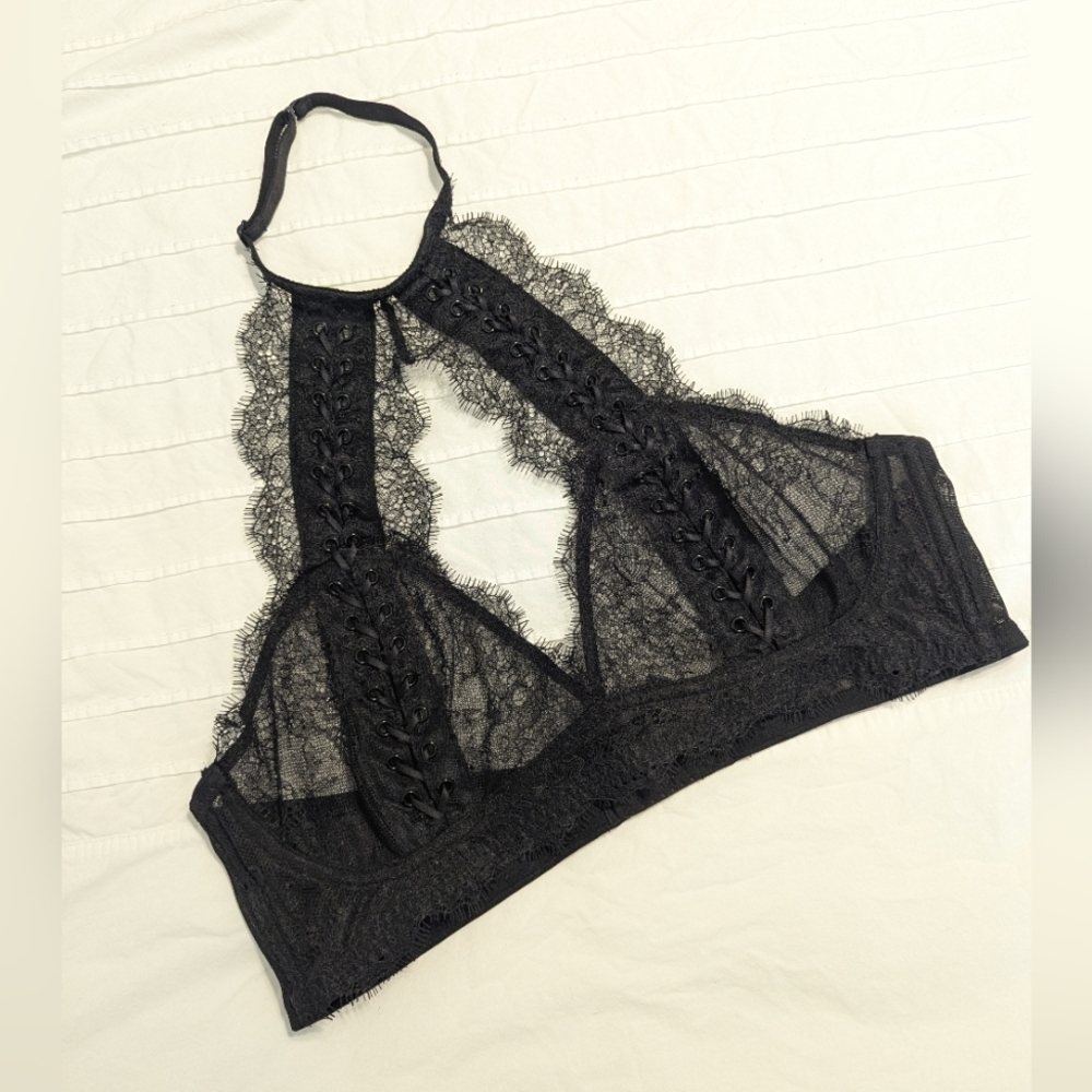 Victoria's Secret High Neck Lace Lingerie Bra W/ Adjustable Choker Neck Strap